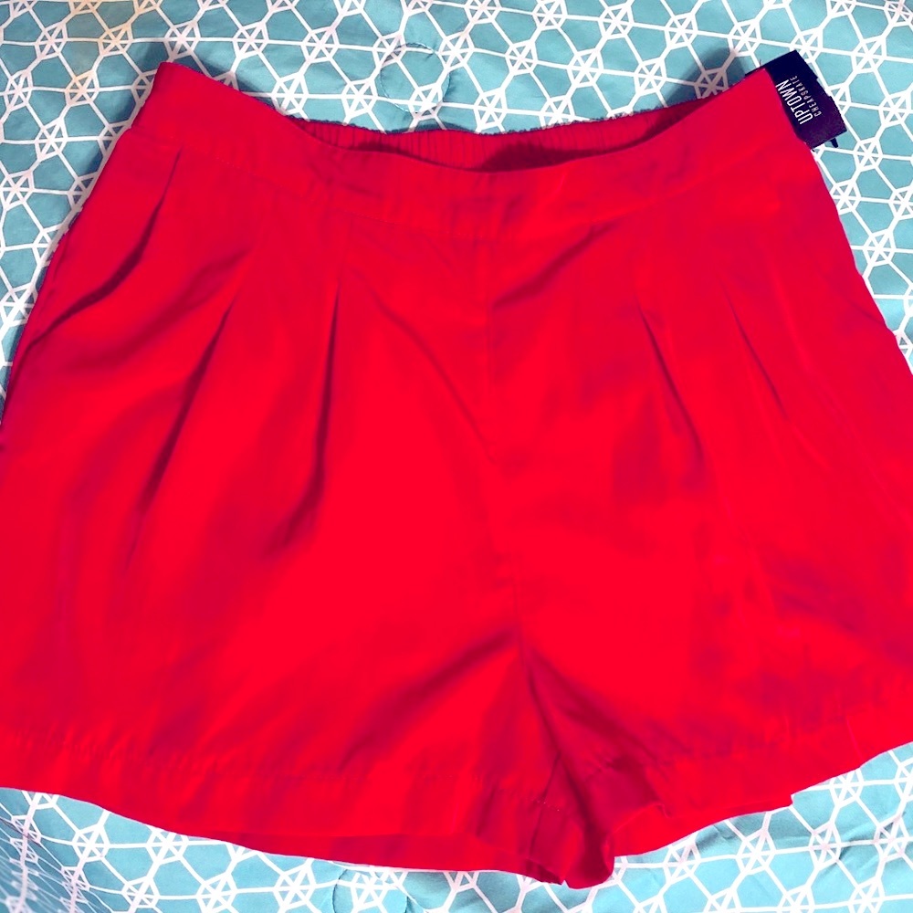 Red high waist elastic shorts sz med